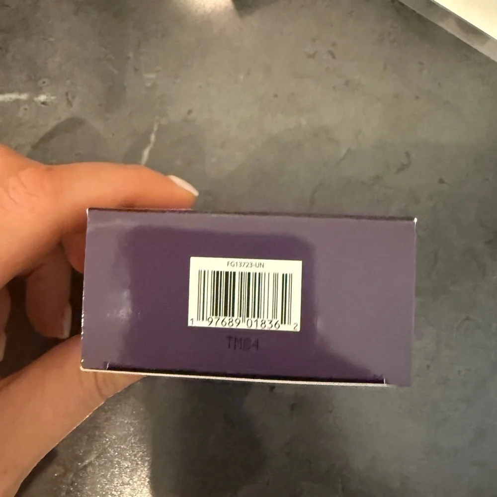 Tarte Creaseless Setting Powder in Purple Box